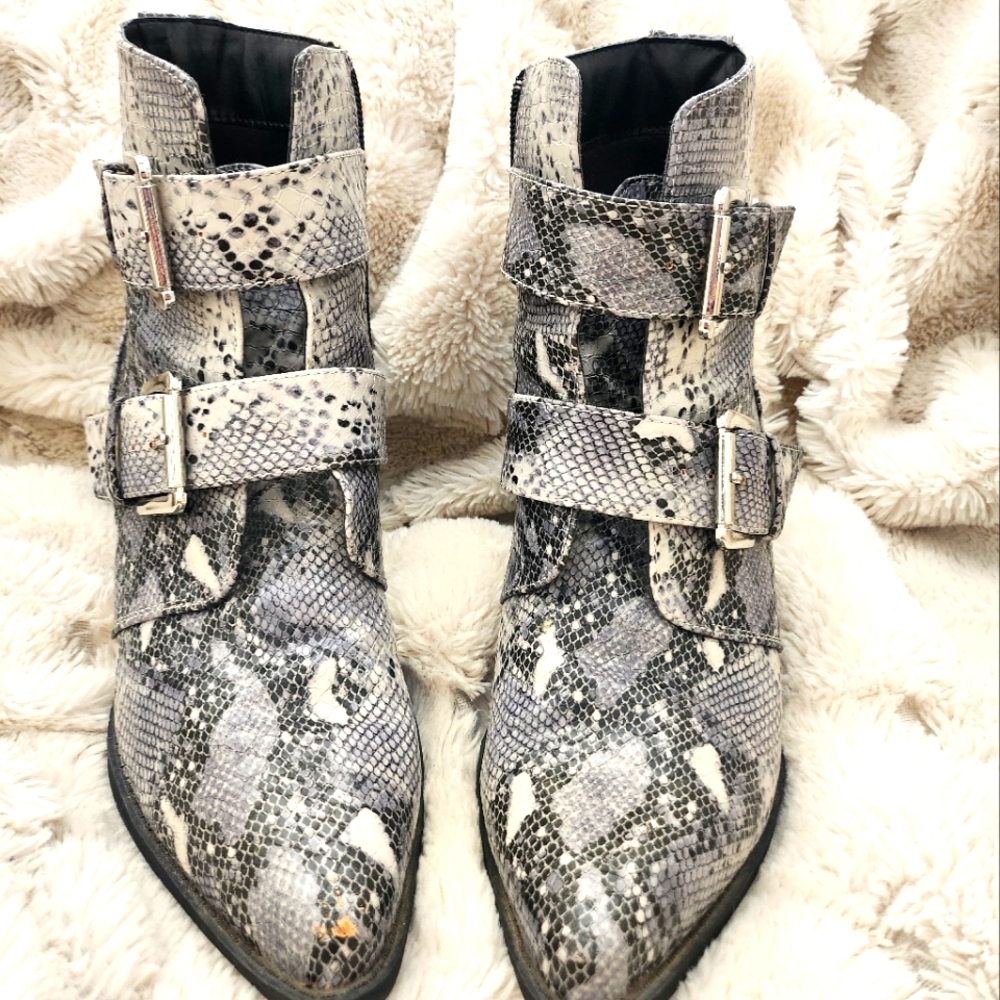 Esprit boots